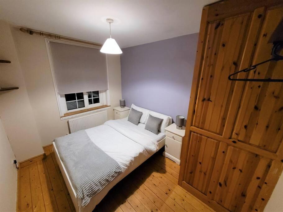 Nice 4-Bedroom Vacation Home With Indoor Fireplace Wellington  Dış mekan fotoğraf