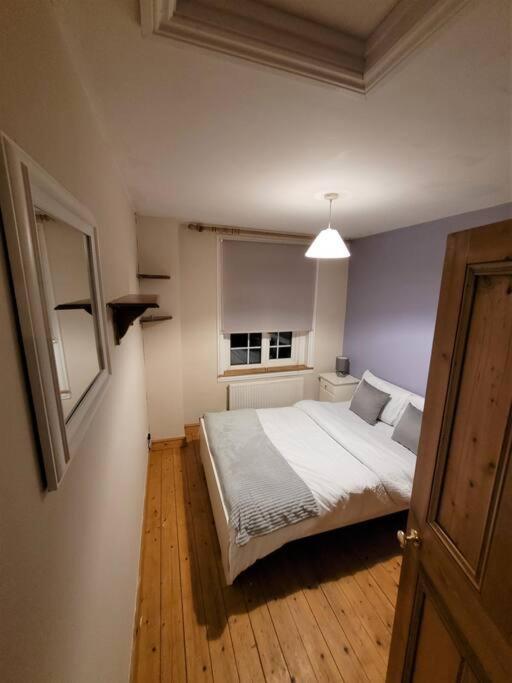 Nice 4-Bedroom Vacation Home With Indoor Fireplace Wellington  Dış mekan fotoğraf